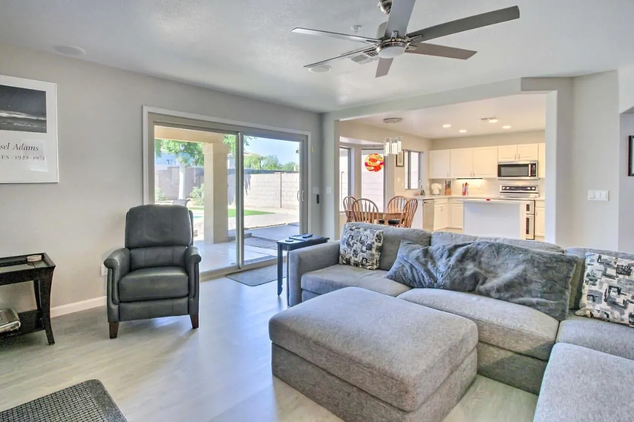 Spacious Scottsdale Retreat With Outdoor Oasis! 0*,