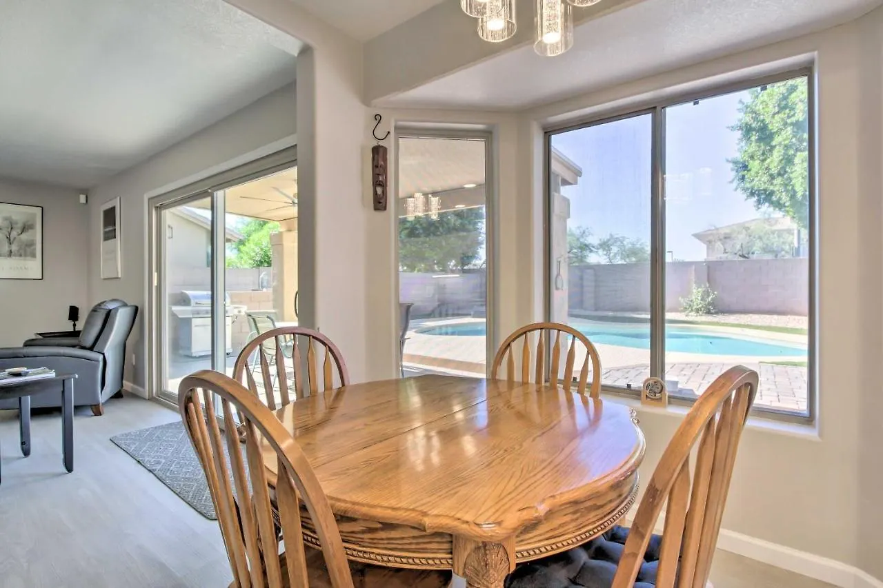 Spacious Scottsdale Retreat With Outdoor Oasis! Holiday home