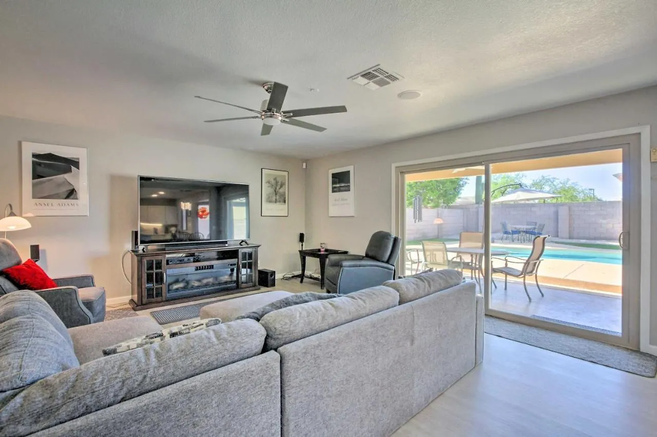 Spacious Scottsdale Retreat With Outdoor Oasis!