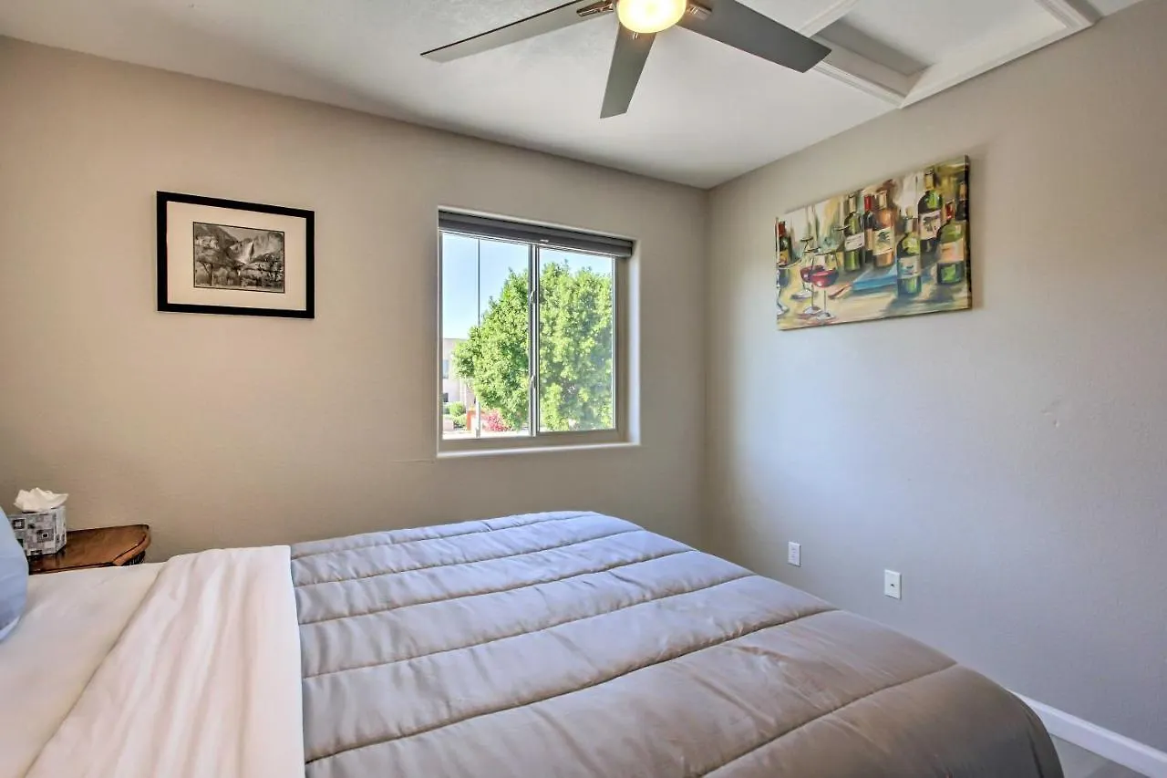 Spacious Scottsdale Retreat With Outdoor Oasis! Holiday home