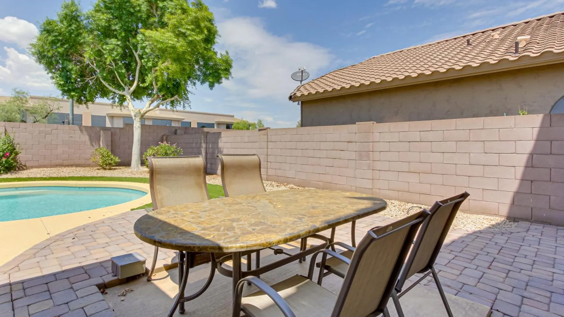 Spacious Scottsdale Retreat With Outdoor Oasis! Holiday home